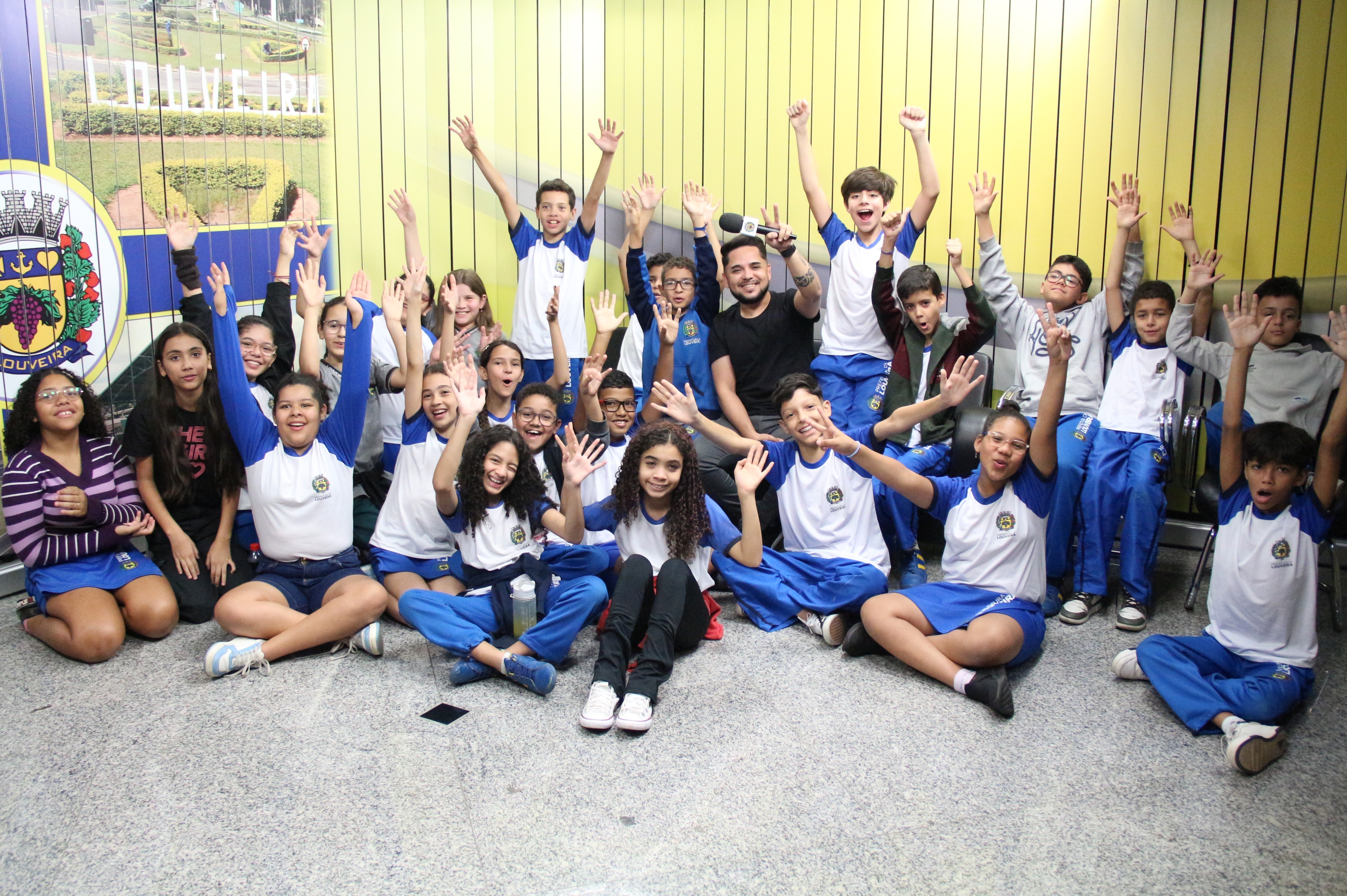 Câmara recebe alunos da EMEB Odair Montelatto em visita guiada