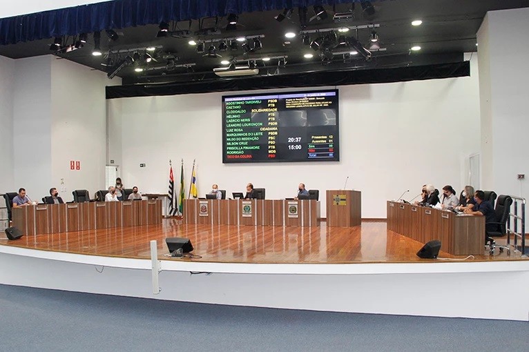 Vereadores de Louveira aprovam LDO 2021 com duas emendas