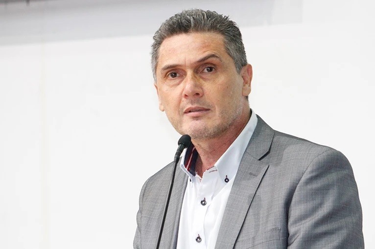 MOMENTO TRIBUNA - Vereador Luiz Rosa lamenta críticas nas mídias sociais