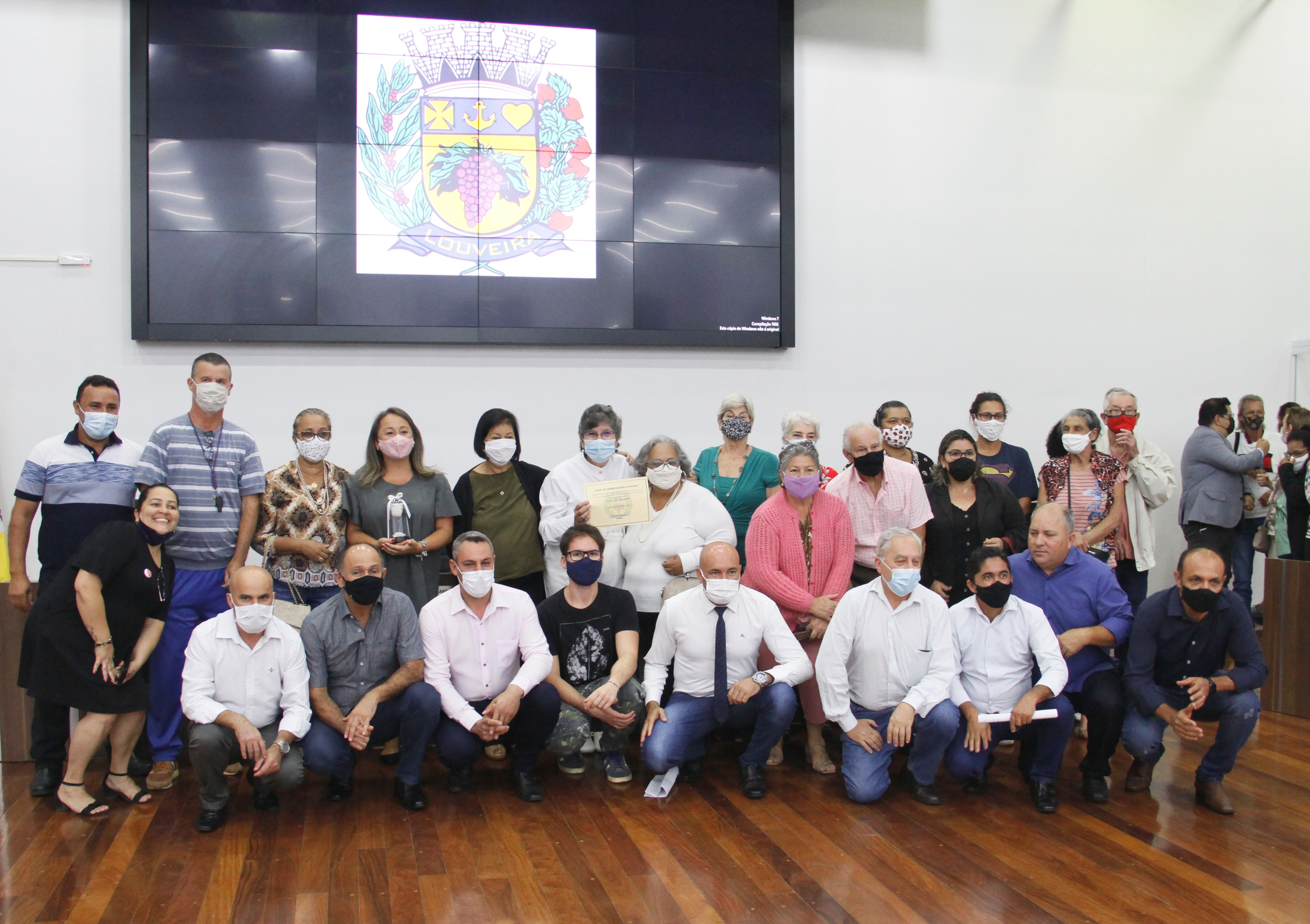 Médica Silvia Freire recebe Moção de Congratulações