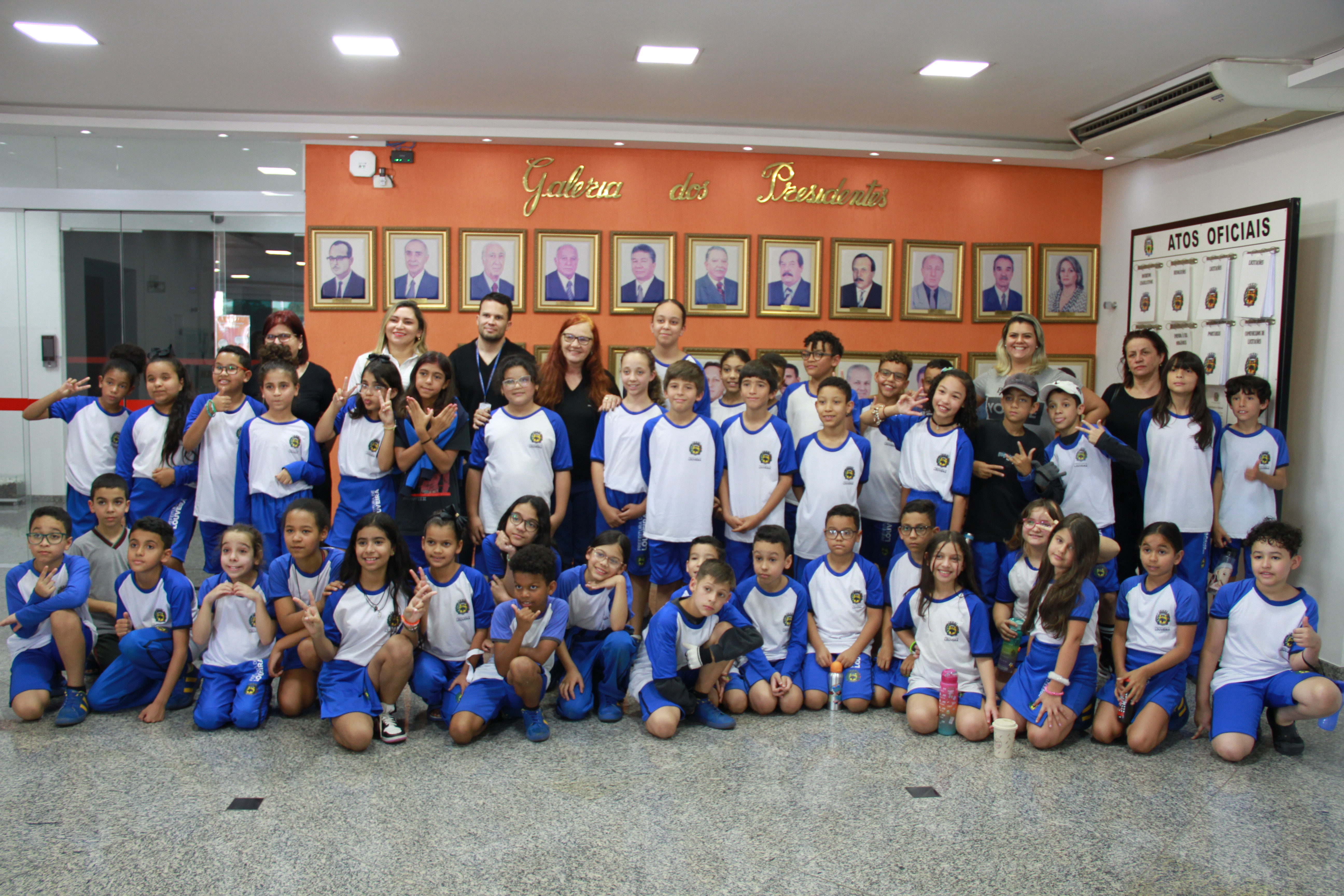 "Conhecendo a Câmara", com alunos Louveirenses.