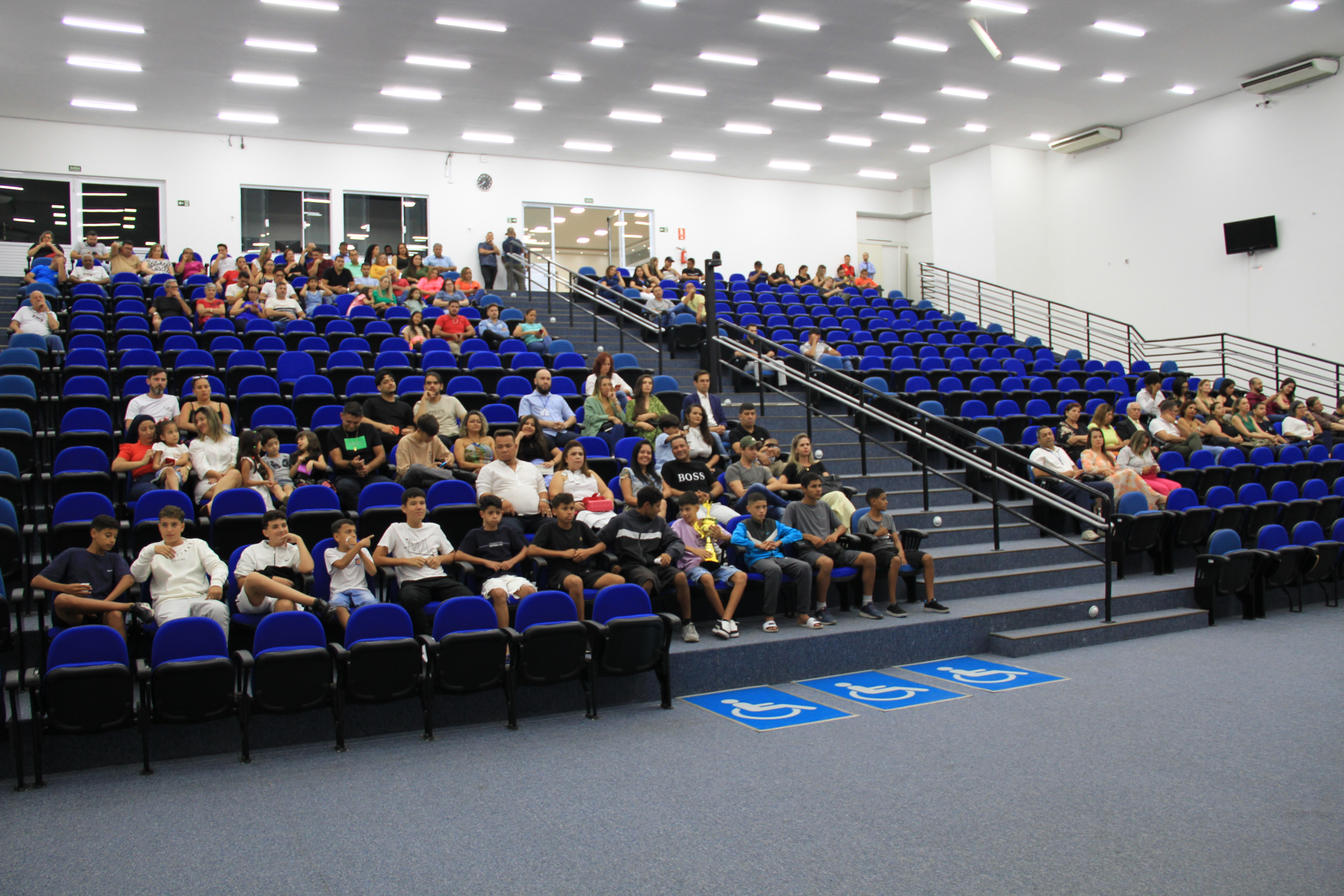 Câmara de Louveira realiza a 15ª Sessão Ordinária